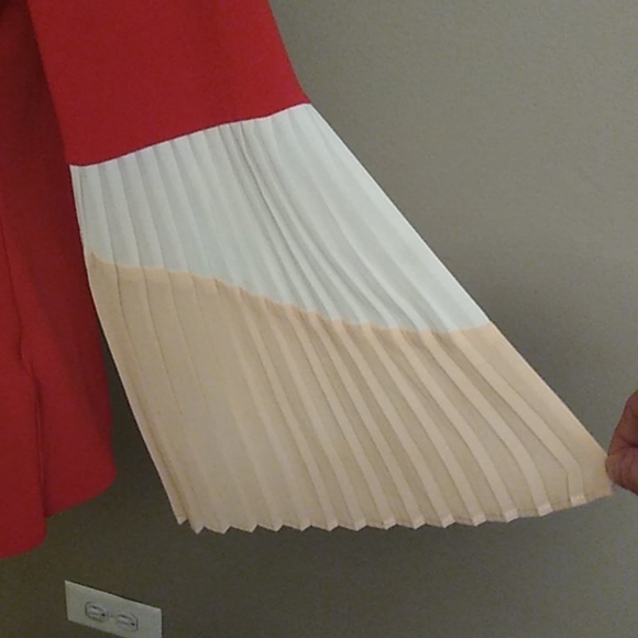 Alfani Pleated Bell Sleeve Top - Picture 4 of 8